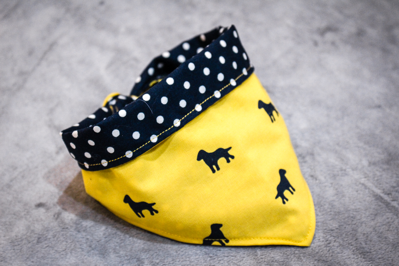 Mamamade ผ้าผูกคอ Handmade 2ด้าน ลายหมาสีเหลือง/ลายจุด ไซต์ S สำหรับสุนัขพันธุ์เล็ก/ลูกสุนัข