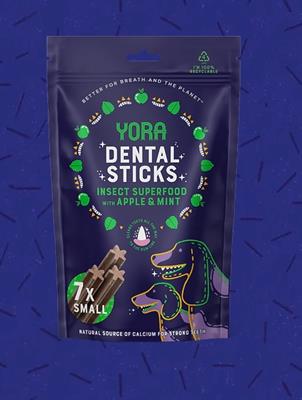 YORA Dog Dental Sticks Small  โยรา ด๊อก เดนทัลสติ๊กส์ สมอล ขนมขัดฟันจากโปรตีนแมลง มีส่วนผสมของแอปเปิ้ลและมิ้นท์  สำหรับสุนัขสายพันธุ์เล็ก (56g)